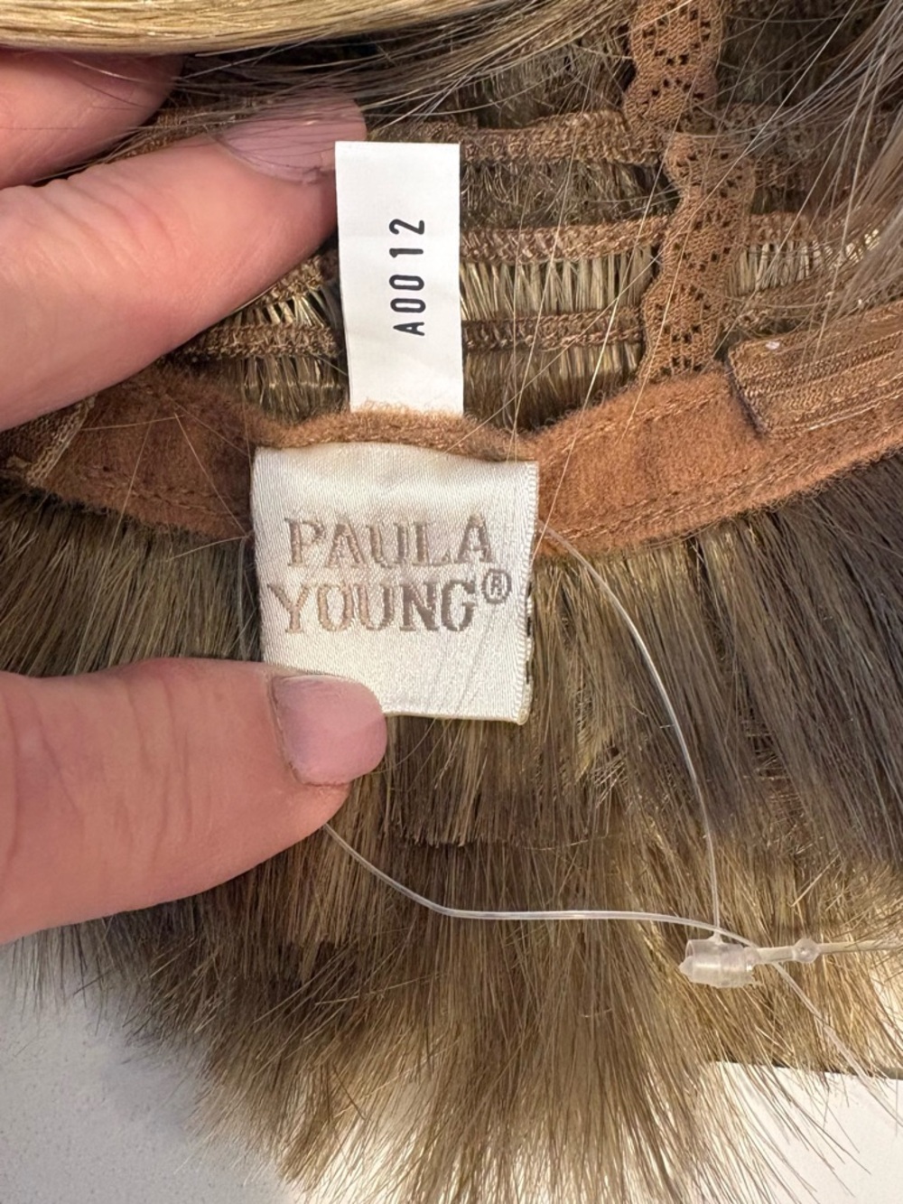 PAULA YOUNG Blunt Cut Bob! AMELIA! NEW. Sun-kissed Blonde! Synthetic! - Picture 8 of 10
